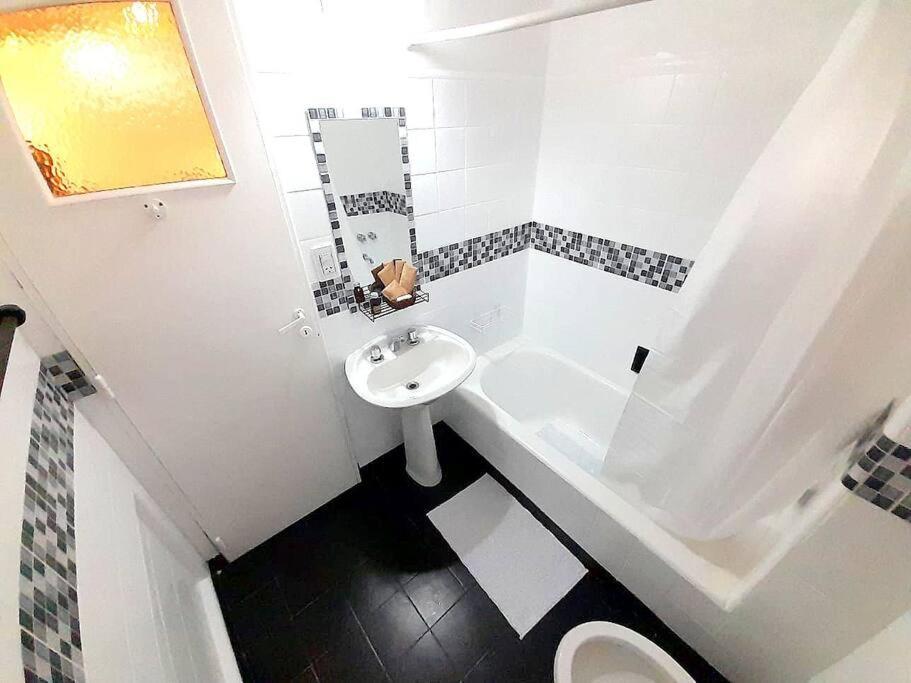 Departamento En Barrio Norte Буенос Айрес Екстериор снимка